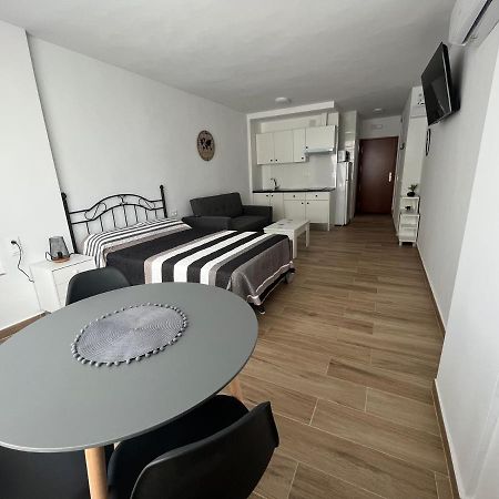Ver621 - Estudio Con Vistas Al Mar, Wifi, Piscina, Centro A 100 Metros, Playa A 600 Metros Торремолинос Экстерьер фото